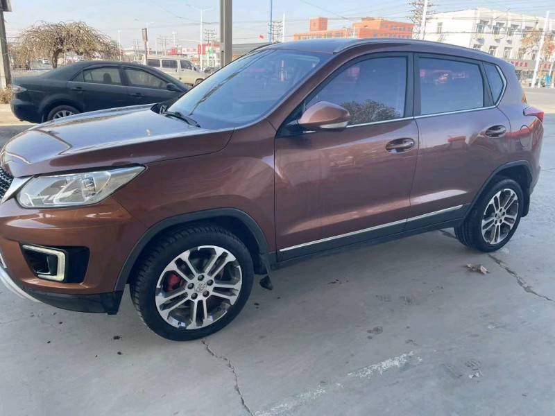 保定16年北汽绅宝X353