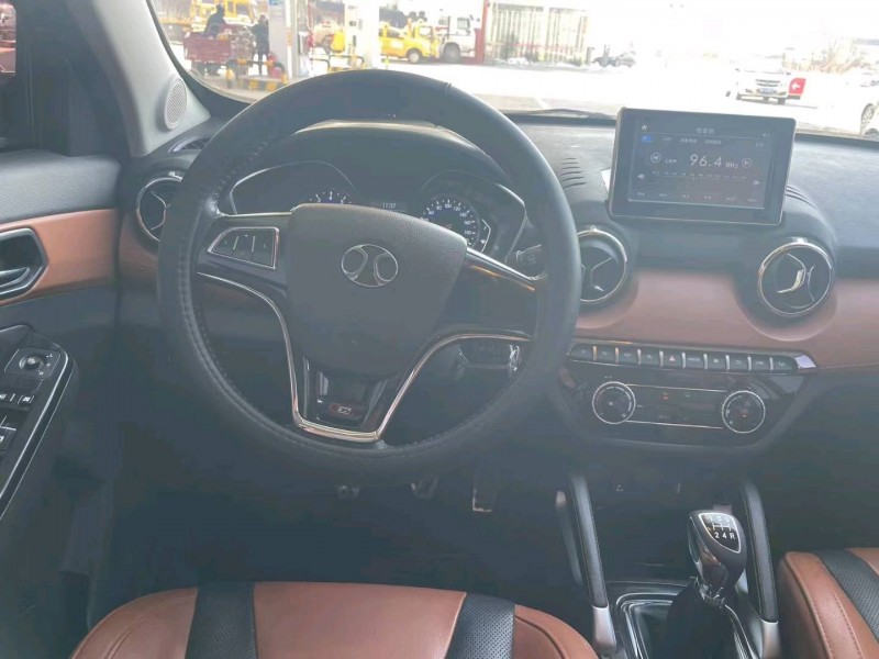 保定16年北汽绅宝X357