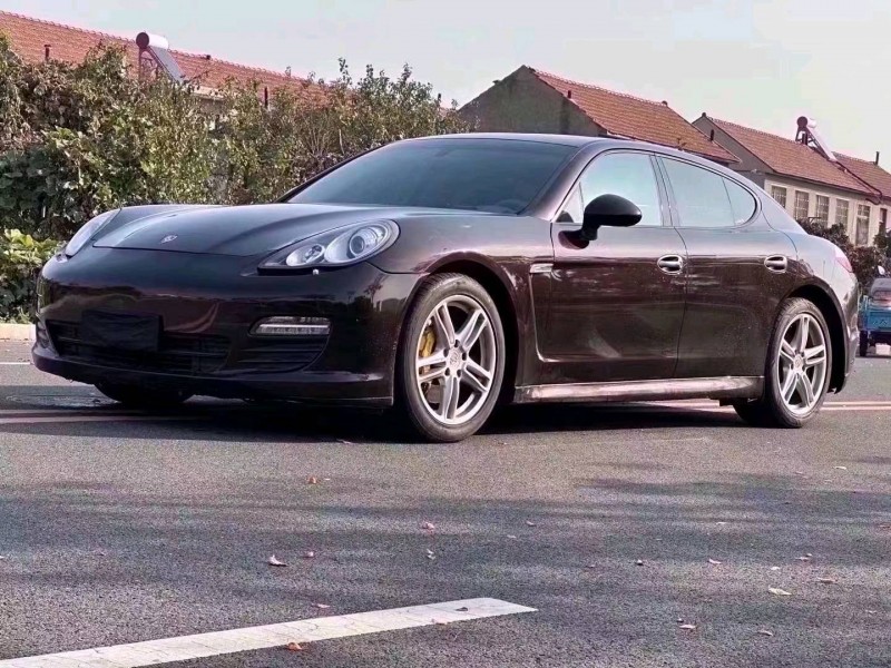 济南11年保时捷帕拉梅拉3