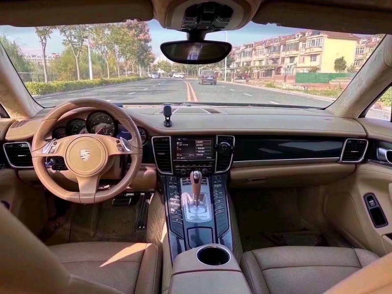 济南11年保时捷帕拉梅拉4