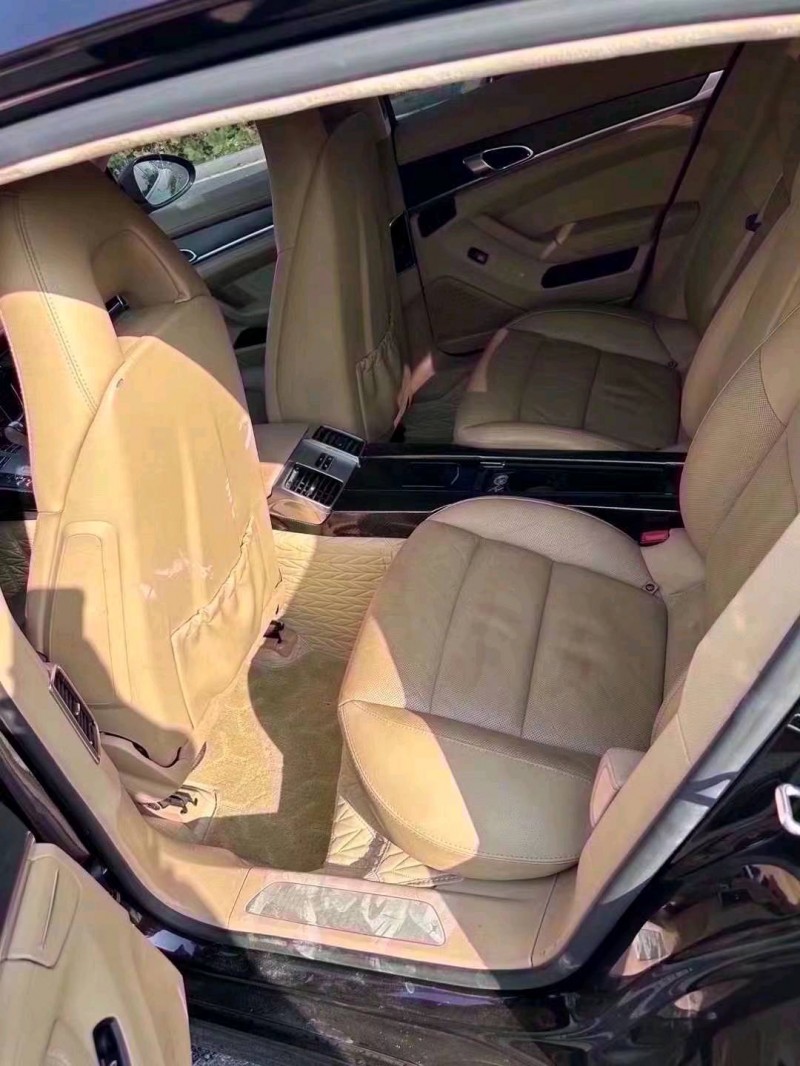 济南11年保时捷帕拉梅拉5