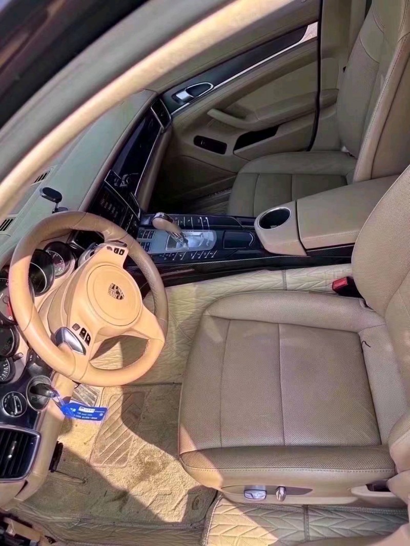 济南11年保时捷帕拉梅拉6