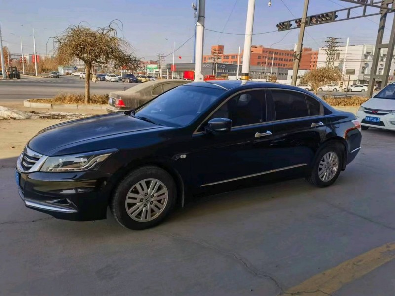 保定13年本田雅阁2