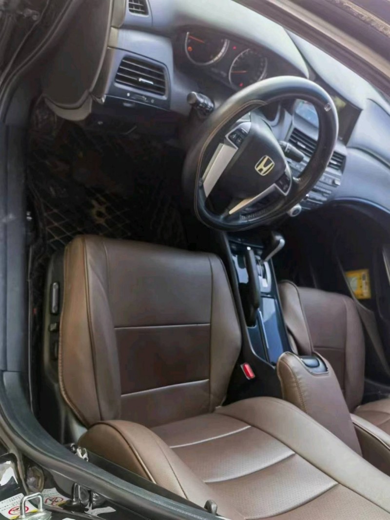 保定13年本田雅阁6