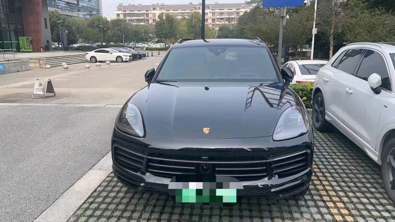 济南23年保时捷卡宴1