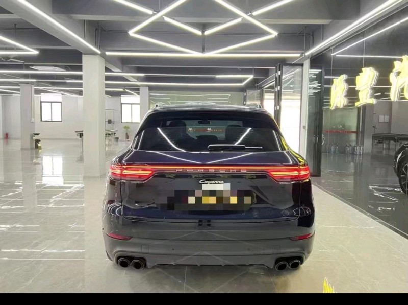 济南23年保时捷卡宴4