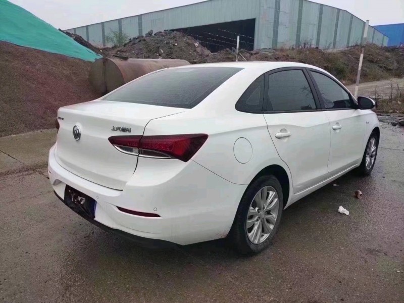 青岛20年别克英朗4