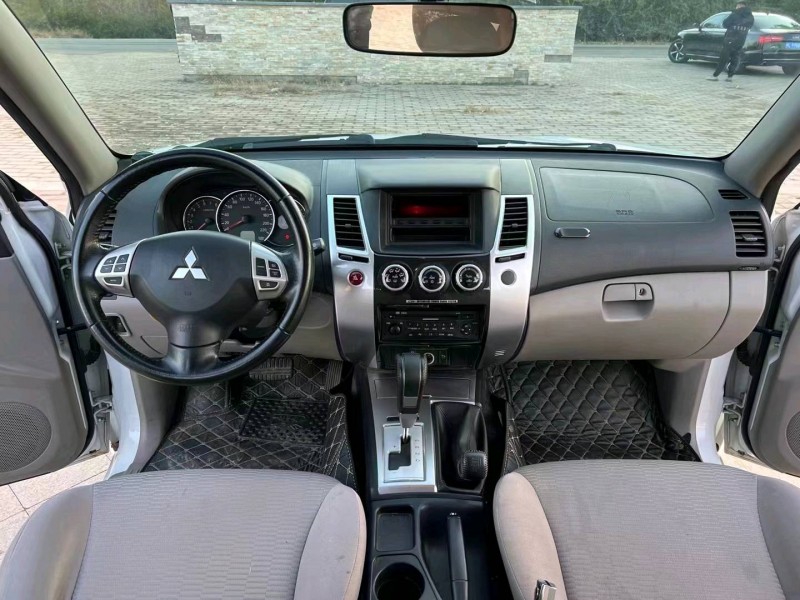 廊坊17年三菱帕杰罗·劲畅6