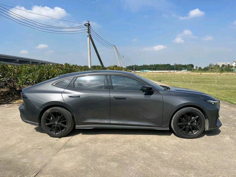 中山22年长安汽车UNI-V5