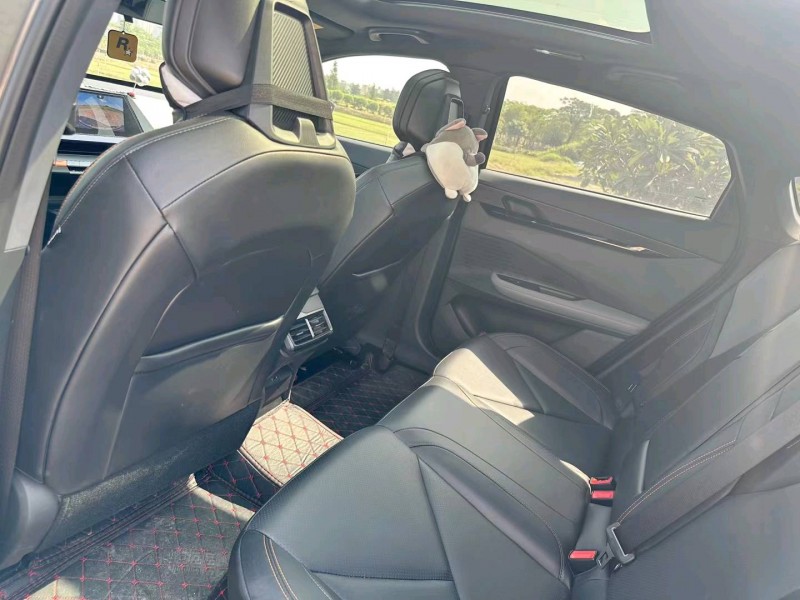 中山22年长安汽车UNI-V7