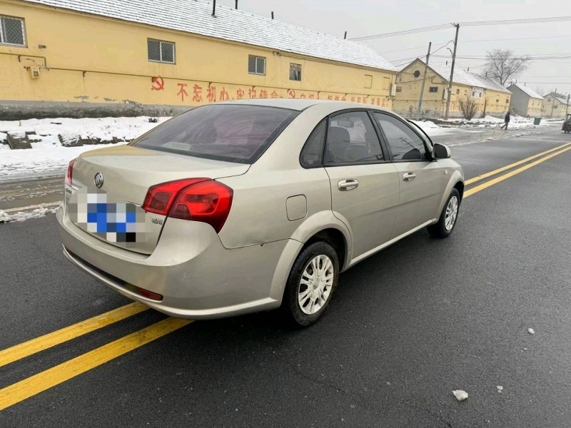 潍坊16年别克凯越5