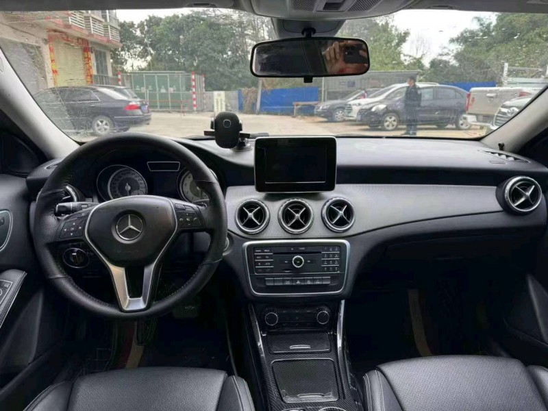 珠海16年奔驰GLA7