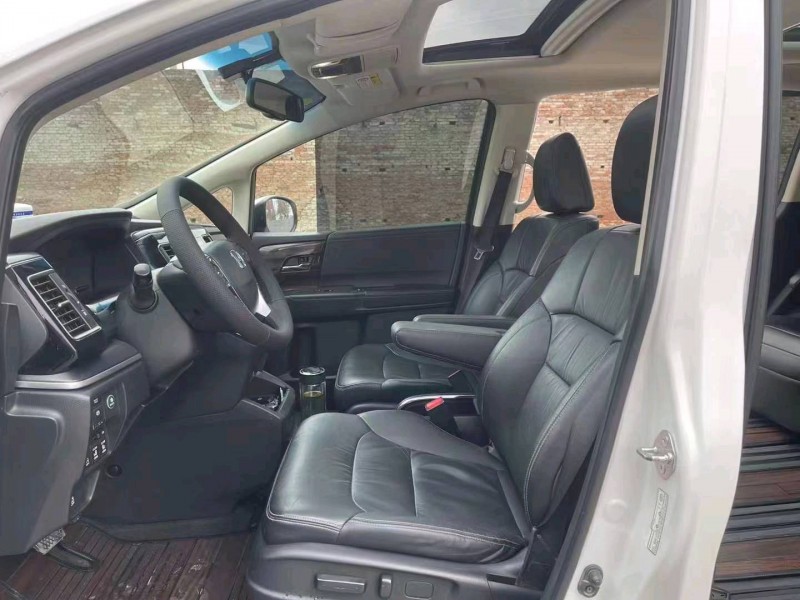 邢台18年本田艾力绅8