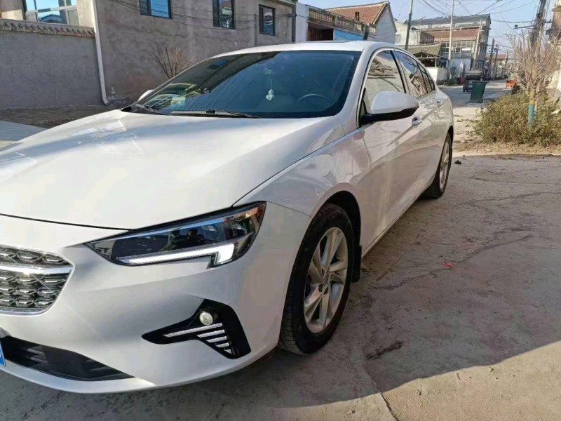 枣庄21年别克君威2