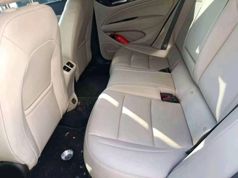 枣庄21年别克君威4