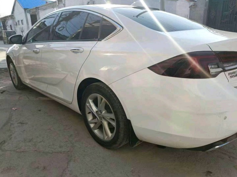 枣庄21年别克君威7