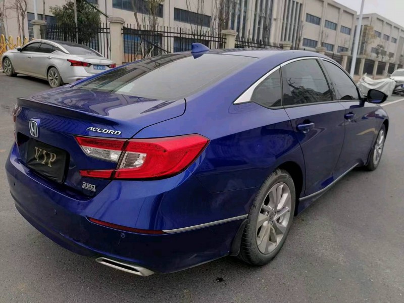 珠海18年本田雅阁7