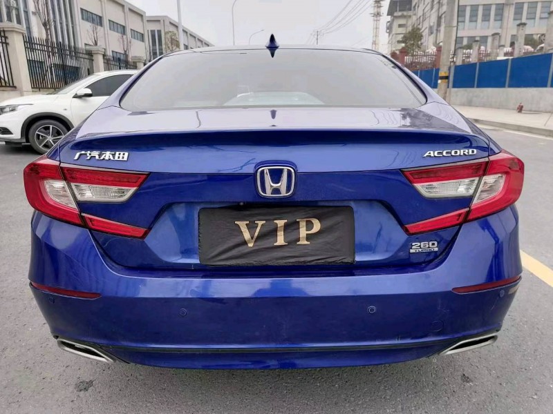 珠海18年本田雅阁8