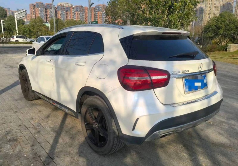 宜昌19年奔馳GLA6