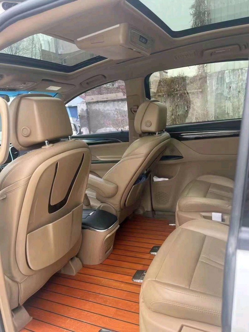 东营19年别克GL85