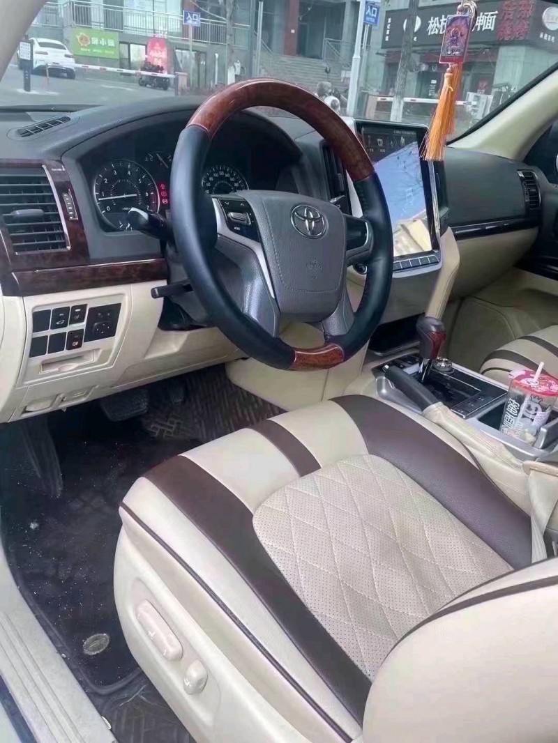 邯郸16年丰田兰德酷路泽5