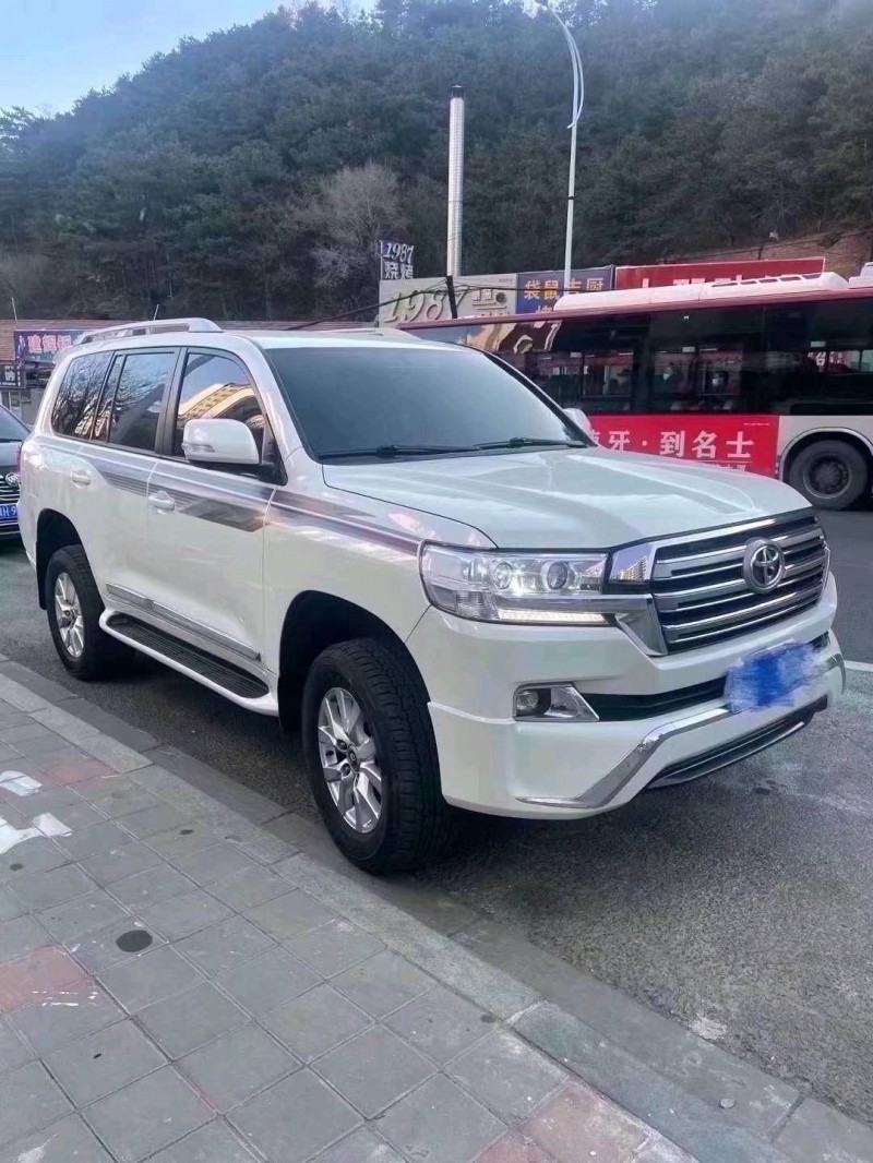 邯郸16年丰田兰德酷路泽8