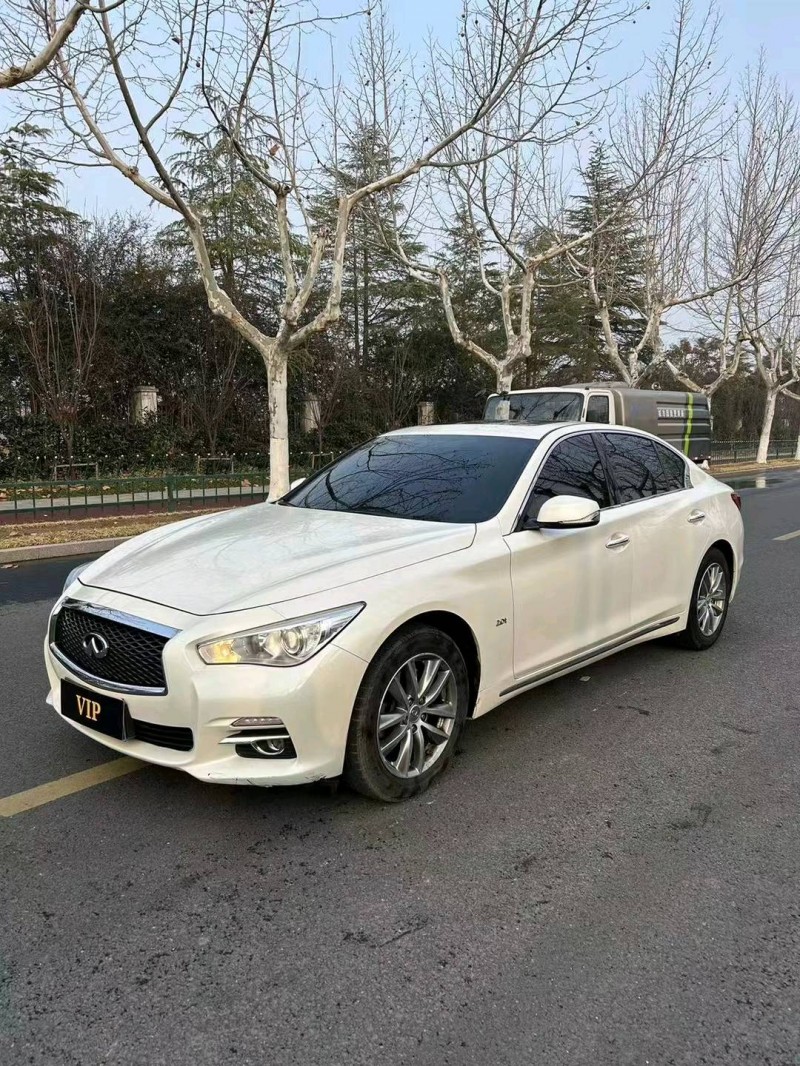 宿遷17年英菲尼迪Q502
