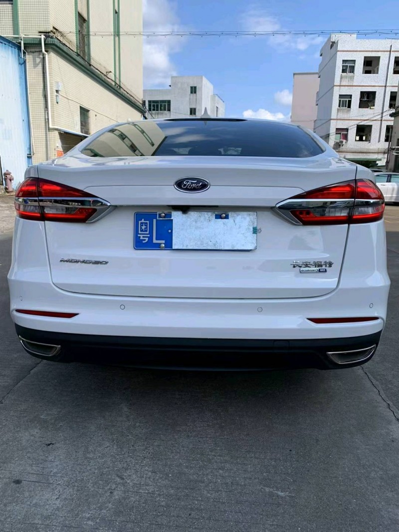 中山21年福特蒙迪欧9