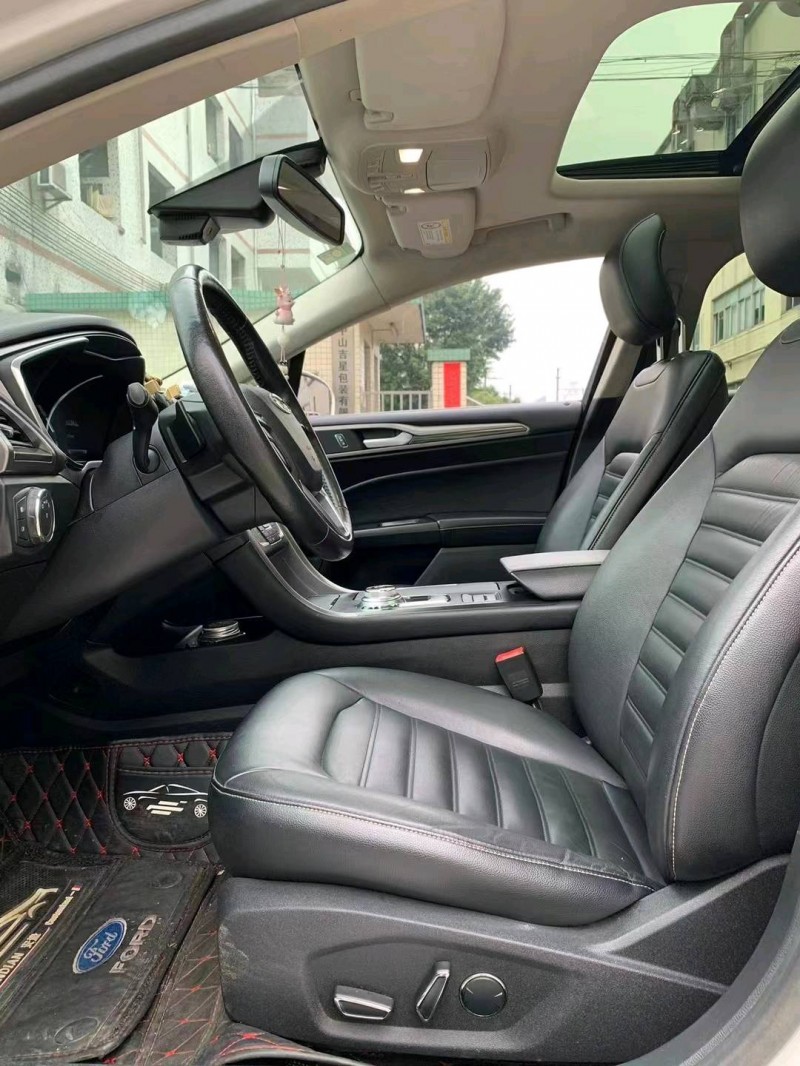 中山17年福特蒙迪欧8