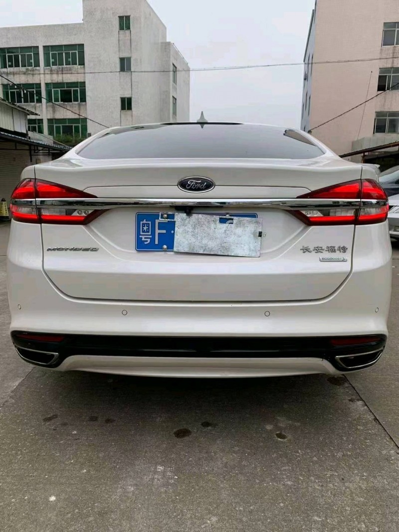 中山17年福特蒙迪欧9