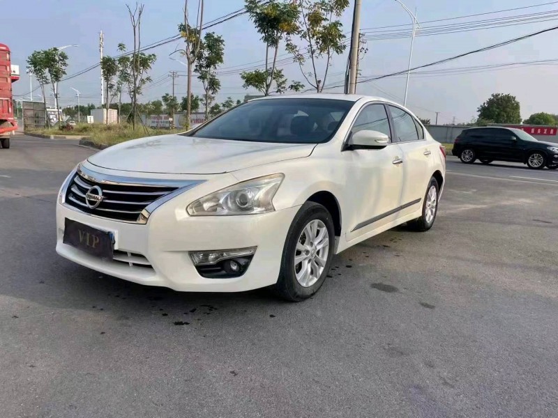 宜昌15年日產天籟2