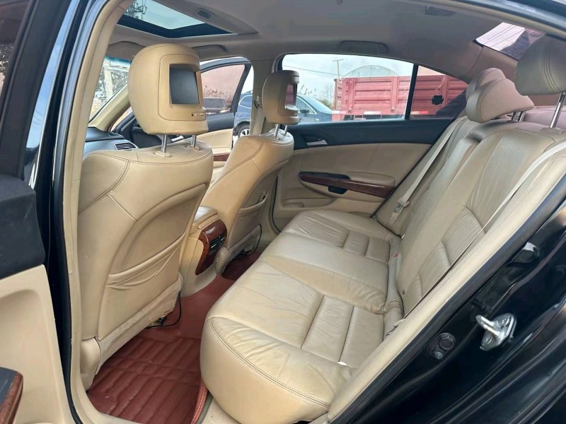 徐州13年本田雅阁7