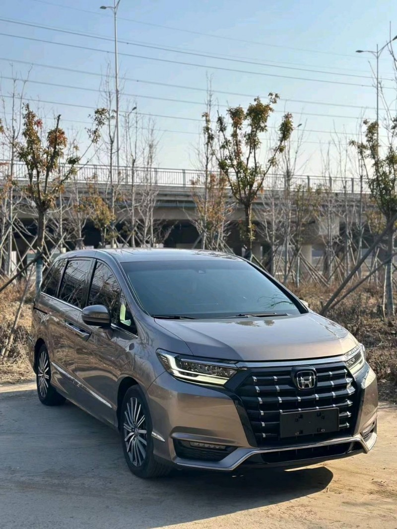 青岛22年本田艾力绅2