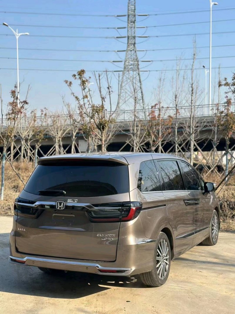 青岛22年本田艾力绅8