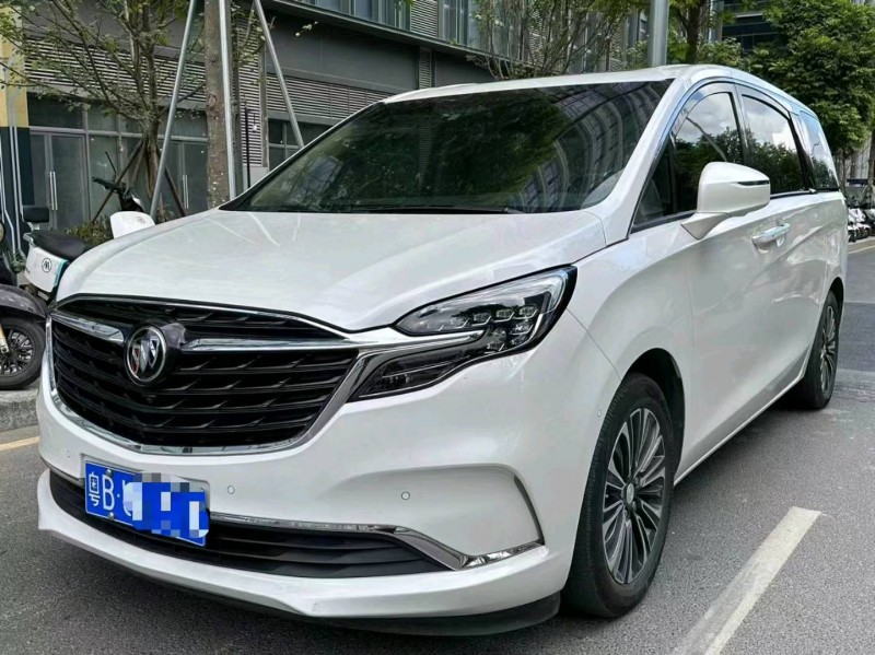 汕头21年别克GL82