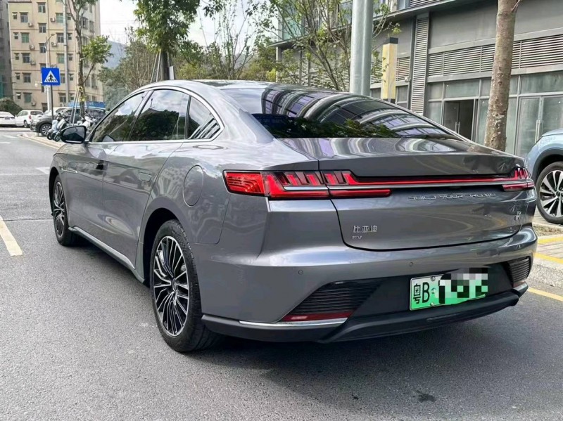 汕头22年比亚迪汉6