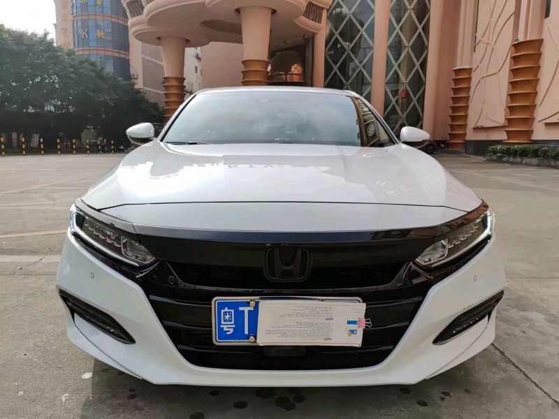 珠海21年本田雅阁1