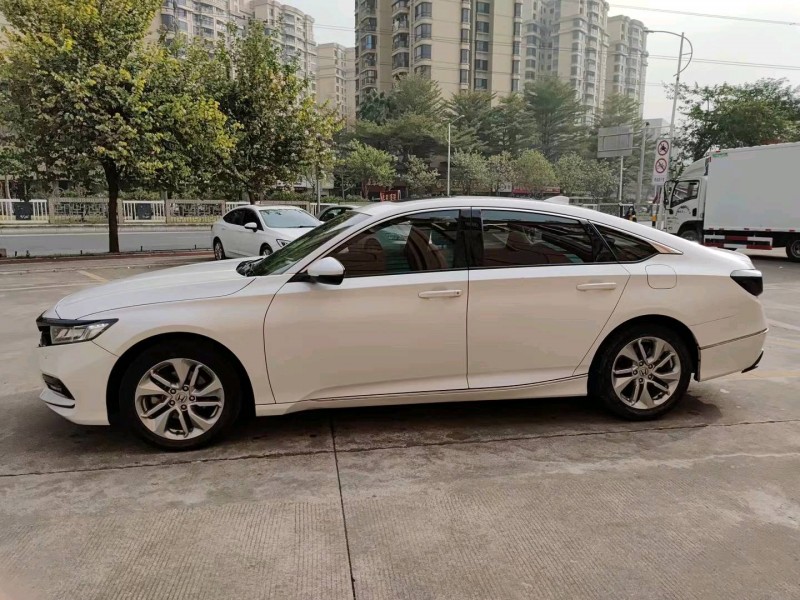 珠海21年本田雅阁5