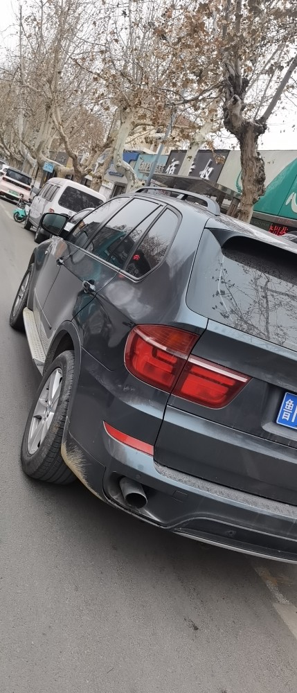 济南10年宝马X53