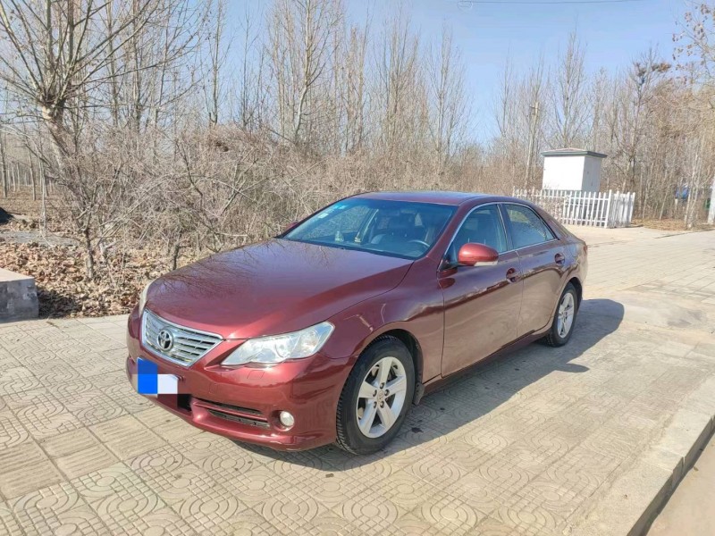 济宁12年丰田锐志2