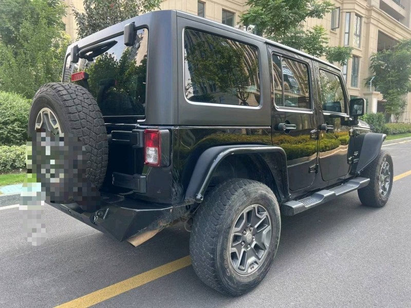 枣庄18年Jeep牧马人8