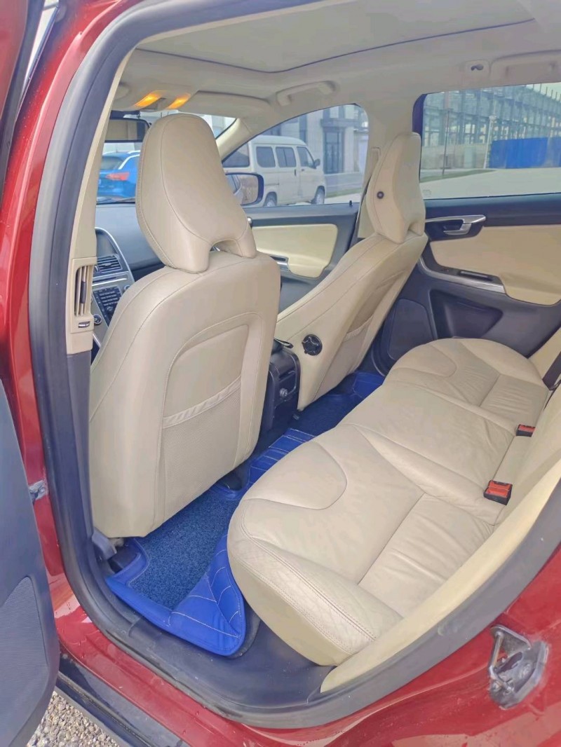 廊坊13年沃尔沃XC607