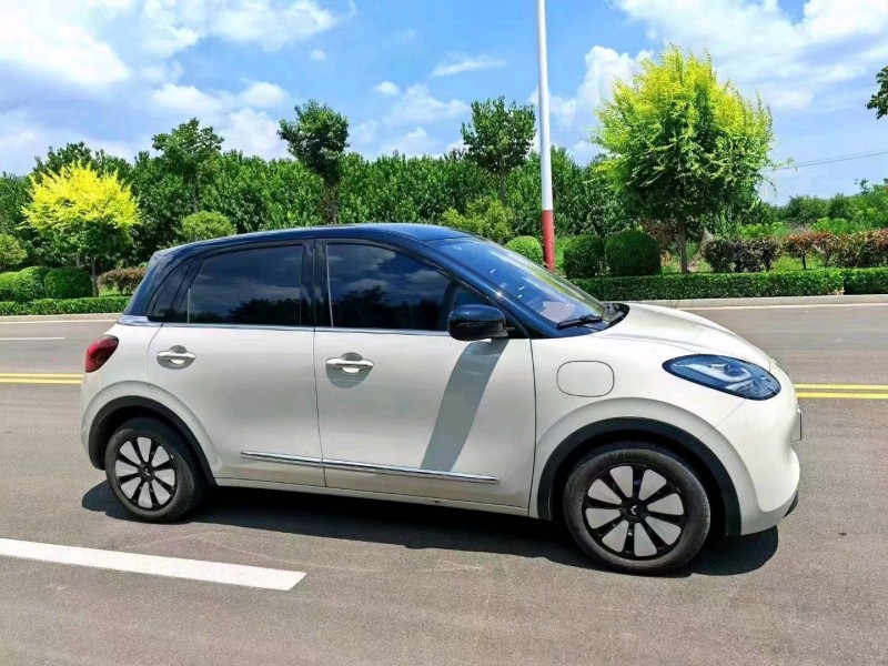 陽泉23年五菱汽車繽果2