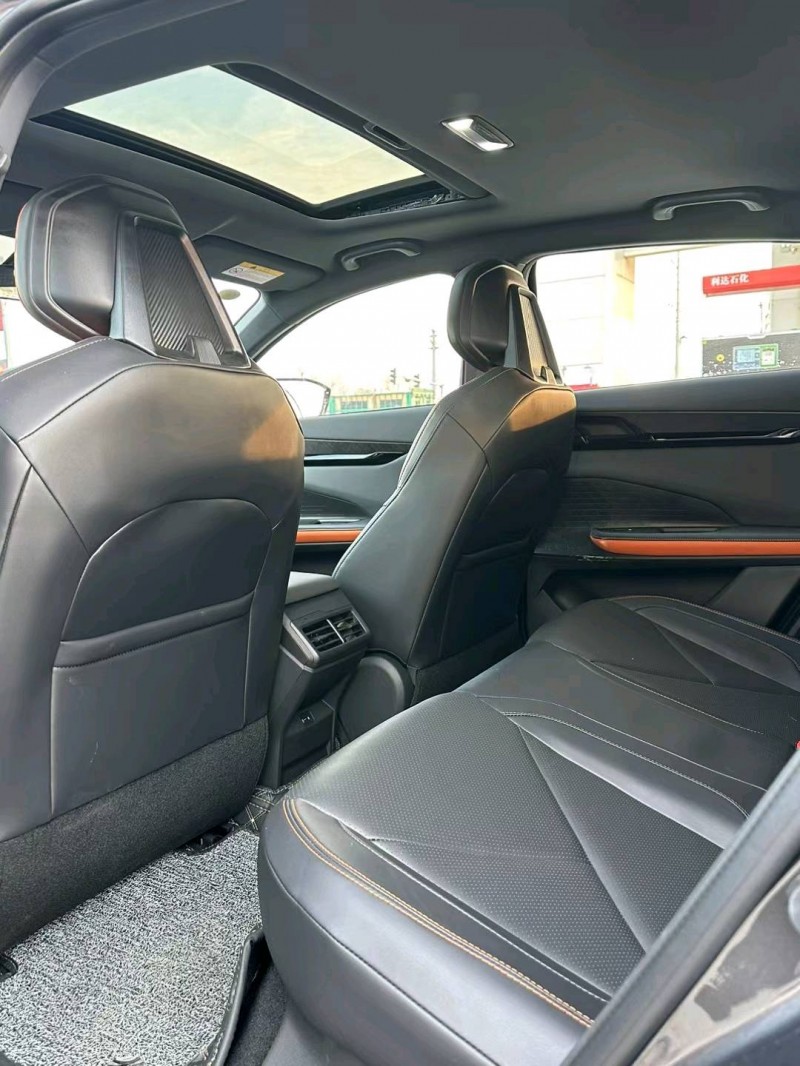 保定23年长安汽车UNI-V6