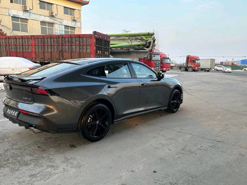 保定23年长安汽车UNI-V7