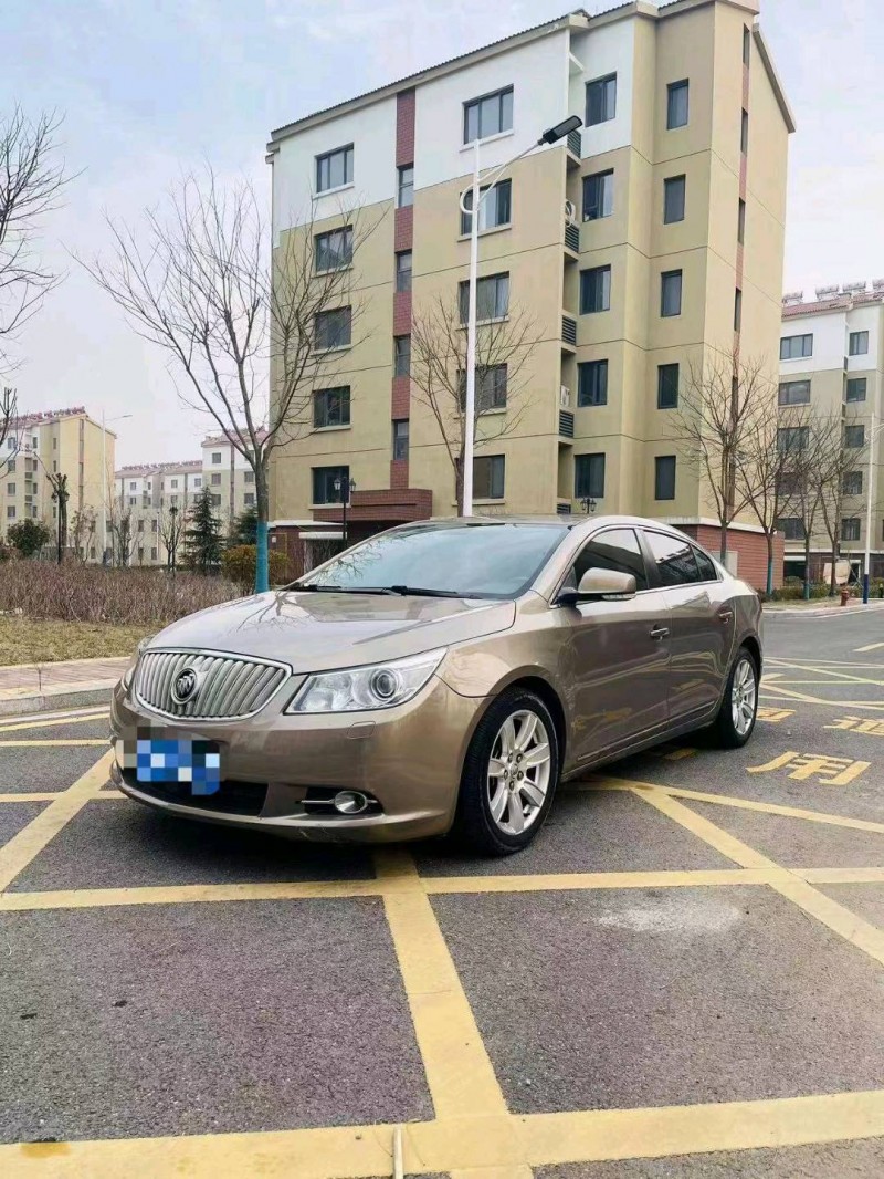 枣庄12年别克君越3