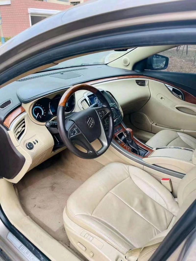 枣庄12年别克君越4