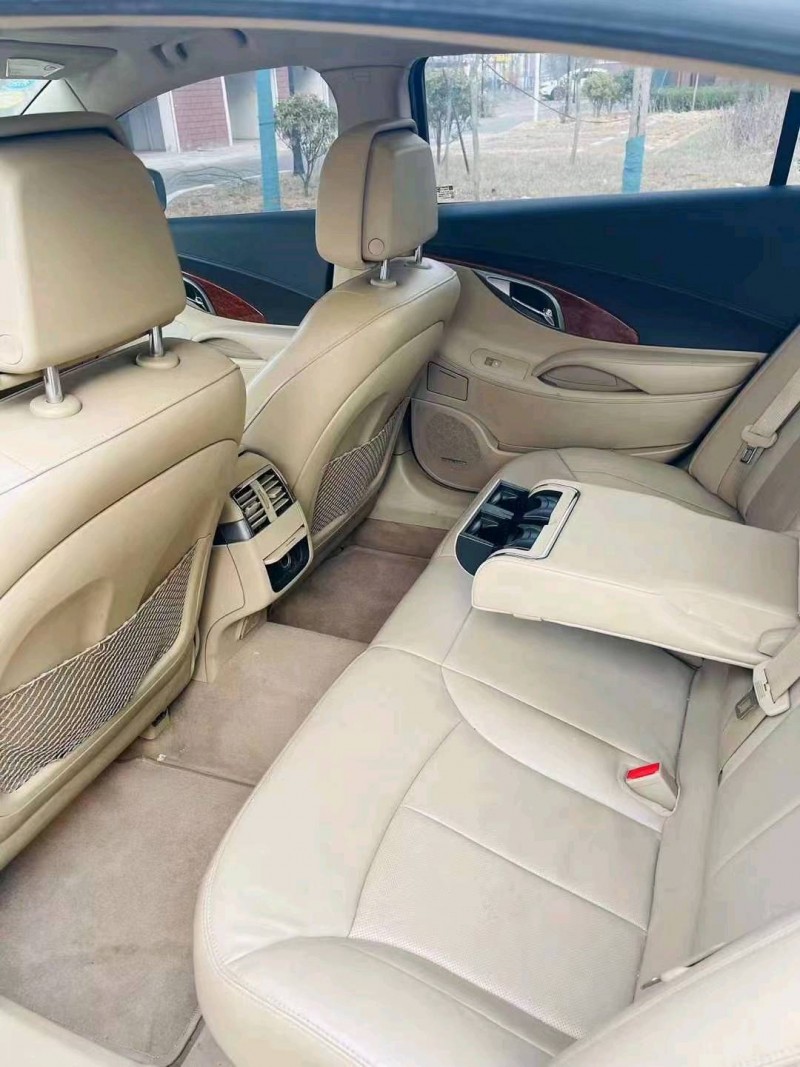 枣庄12年别克君越6