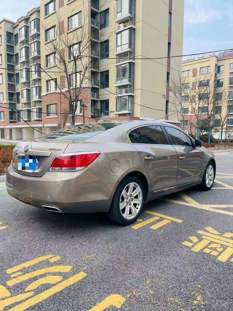 枣庄12年别克君越7