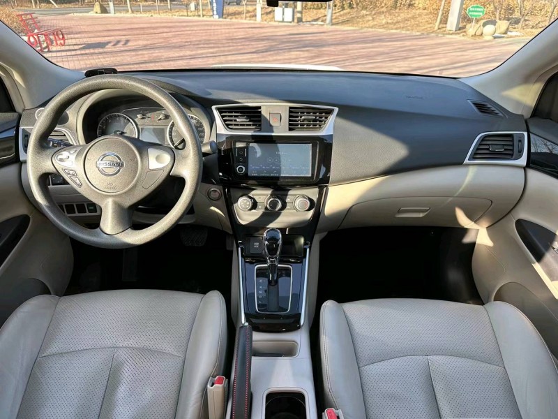 邯郸17年日产轩逸6